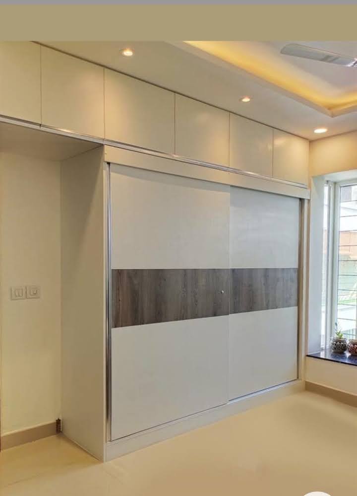 Walk-in Closet with Modular Carcass, Hanging Rods & Tiered Drawer Storage - Execution #